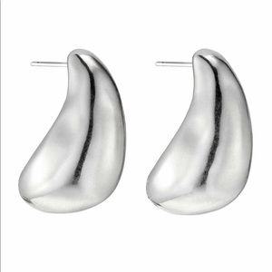UNOde50 | TELL ME Curved Bean-Shape Stud Earrings